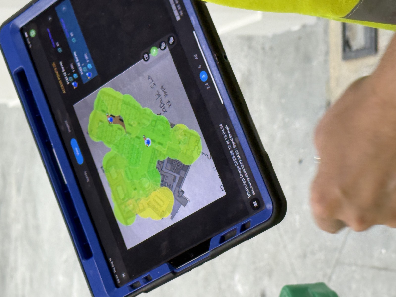 Live Ekahau heat-map on a survey tablet
