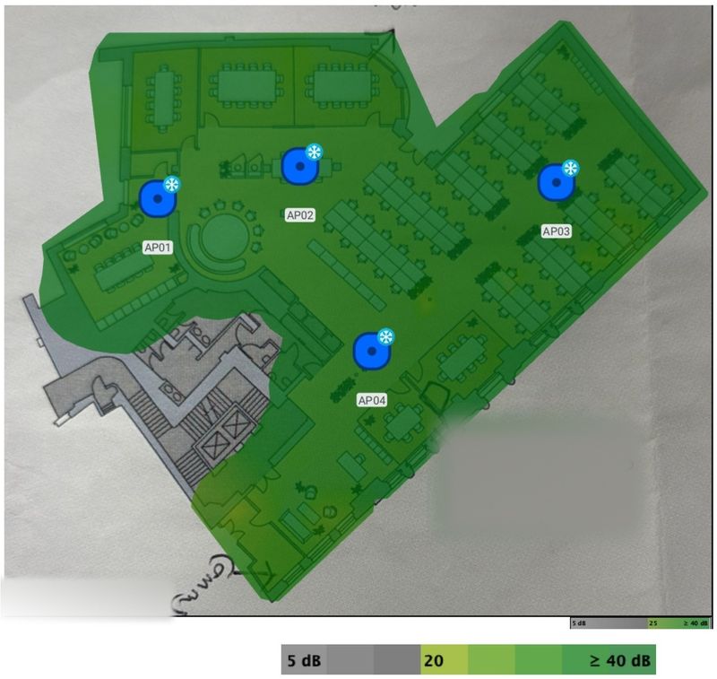 A 5 GHz signal-to-noise ratio plot of the same office floor, colour scale from 5 dB to 40 dB or better